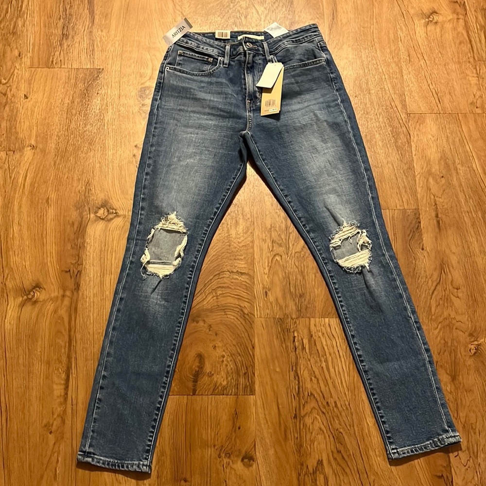 NWT LEVI’s 721 High Rise Skinny Jeans